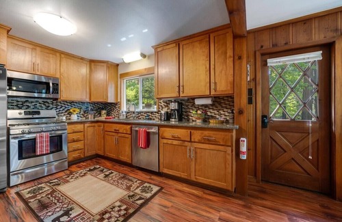 Twain Harte Cabin | Ponderosa Paradise, Walk To Town, Wraparound Deck, Arcade Cabin