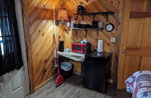 Deadwood Cabin | Ponderosa Pines Inn and Cabins