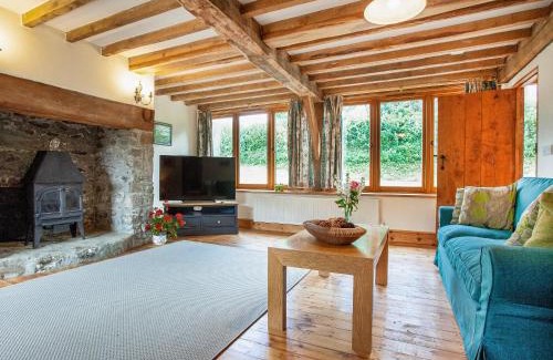 Hatherleigh House | Pondmead