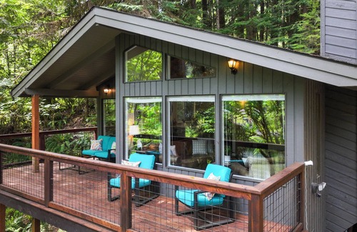 Glacier House | Pondside Snowline Cabin: Private Hot Tub + Ski + Hike + Pool M-Th