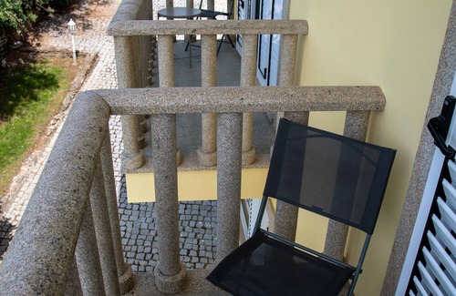 Macedo de Cavaleiros Apartment | Pontes Room with Mountain View, Wi-Fi and Air Conditioning