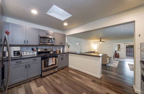 Tucson House | Pool /3 BR 3 BA/Fenced/Hot Tub/Huge Yard