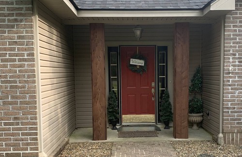 Jones Mills House | POOL, 5 bed 2bath in Diamondhead Resort, hot tub, golf course, pet friendly!
