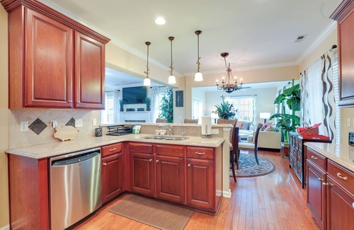 Summerville House | Pool Access & Near Golf: Summerville Getaway!