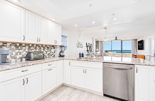 Daytona Beach Shores Condo | Pool and Beach Access Open! Oceanfront Seychelles Condo - 2BR/2BA - #1502