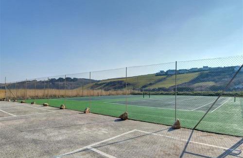 Mawgan Porth Apartment | Pool and Valley View