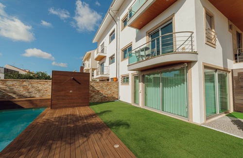 Valongo Villa | POOL & CINEMA VILLA by VACATIONY