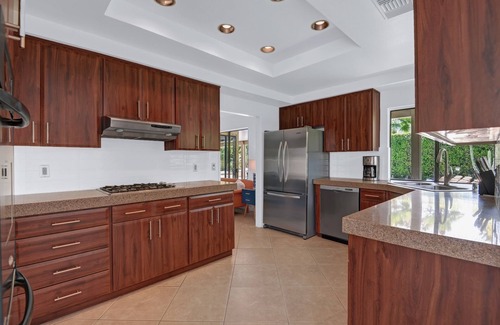 Araby House | Pool Escape in Los Compadres Neighborhood-Walking Distance to Shops - Hacienda A