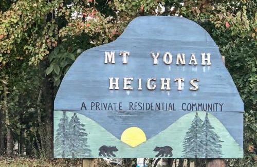 Helen House | Pool, Hot Tub and Mountain Views Cleveland Cabin