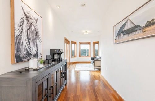 Owego House | Pool/Hot tub/Fire Pit/Theater+Game Rms/Epic Views/8 bdrm 5 bath Estate Sleeps 22