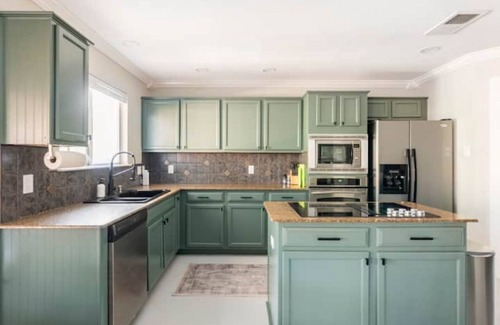 Deer Park At Maple Run House | Pool-Hot Tub-Putting Green-Sauna-Arcade-Oasis