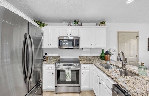 Murfreesboro House | Pool, King size bed, quiet cul-de-sac. Welcome home!