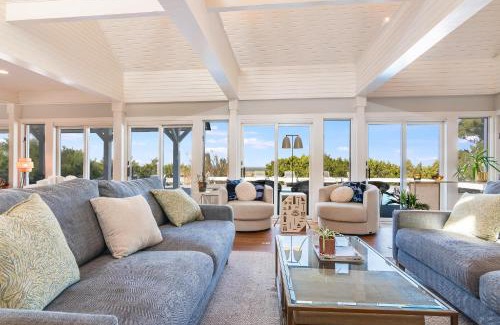West Beach House | Pool Paradise