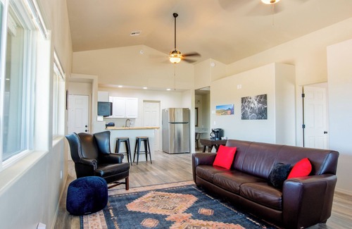 Cornville House | Pool, Sauna, Hot Tub, King Beds, easy access to Sedona! @ Winery Ranch
