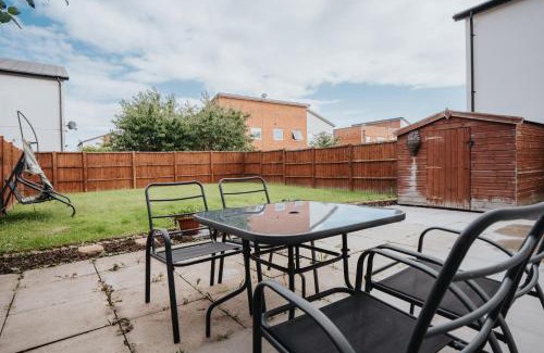 Manchester House | Pool Table - Coop Live Arena, Etihad & City stay