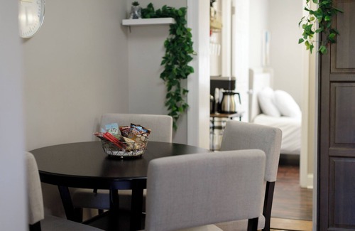 Arlington Heights House | Pool Table, Heated Floors, Parking, Mins to DC, Deck +more