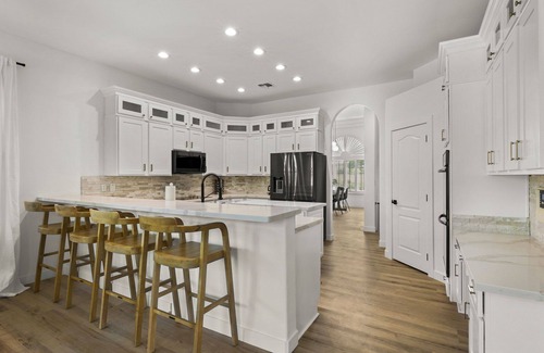 Mesa House | Pool Table, Putting Green: Luxury Oasis in Mesa