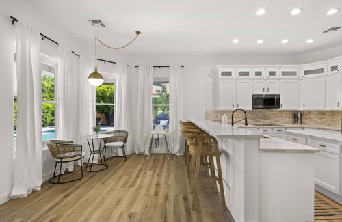 Mesa House | Pool Table, Putting Green: Luxury Oasis in Mesa