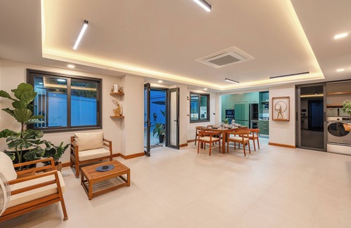 Ko Kaeo Villa | Pool Villa Bathtub Pool Table V215