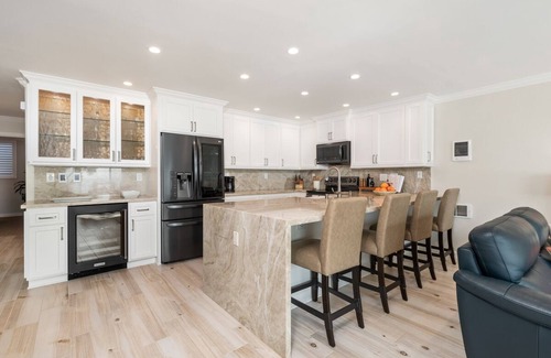Solana Beach Condo | Poolside and Beachfront Remodeled Close to Everything!