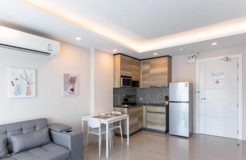 Rawai Apartment | Poolside Rawai Condo Sea View by IBG Property 202