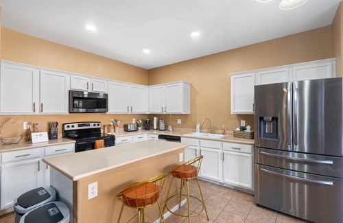 Surprise Farms House | PoolTable~Foosball~FirePit~Grill