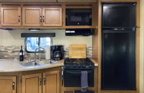 Fort Bragg House | Poop Deck - 3 minutes from the beach and right on the Noyo harbor