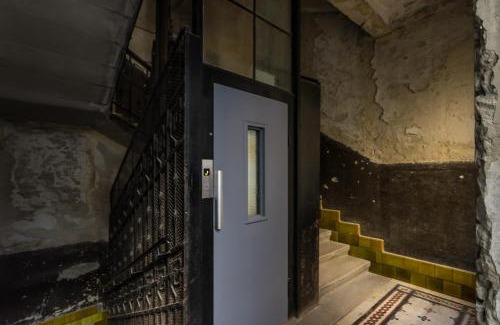 Erzsebetvaros Apartment | Pop Arts Studios
