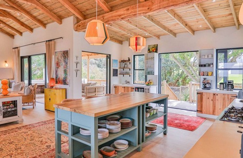 Voelklip House | Poplar House | Comfort and style | Pool