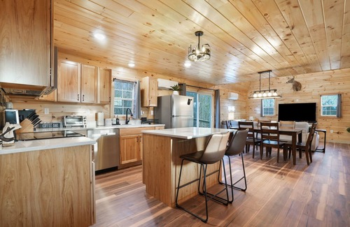 McArthur Cabin | Poplar Ridge | Hocking Hills