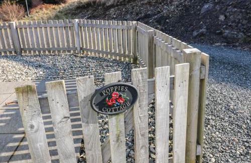Gruline House | Poppies Cottage