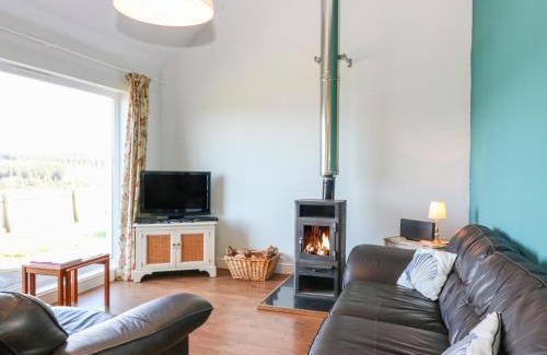Gruline House | Poppies Cottage