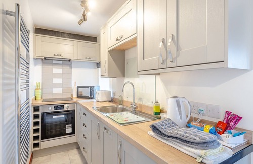Earl Sterndale Cottage | Poppies Court – Jericho Farm