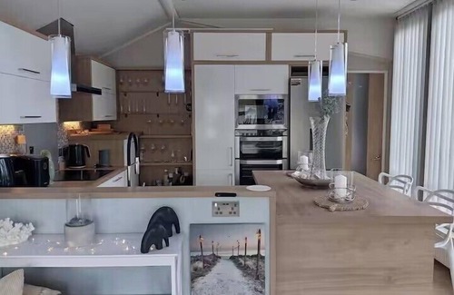 Newquay Cabin | Poppy's Retreat - Lodge in the Valley of Porth