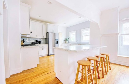 Downtown Los Angeles House | Porch & Lush Garden Bright 3BR Escape
