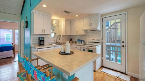 Port Aransas House | Port A Cottage by AvantStay Private Patio Deck Designed for Groups