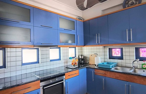 Porto Rafti House | Port Apartment at Porto Rafti -Attiki Greece sleeping 8 for min 5 days stay