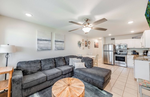 Port Aransas Condo | Port Aransas Getaway | Steps to Beach Boardwalk + Pool Access
