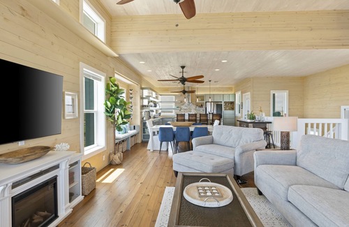 Port Aransas House | Port Aransas Mahalo Beach Home ~ Large Luxury Beach House with Private Boardwalk