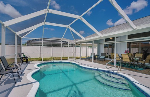 Englewood East Cottage | Port Charlotte Home w/Pool - 8 Mi to Beaches!