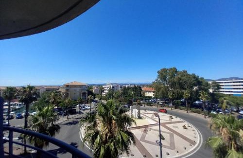 Frejus Plage Apartment | Port Frejus, joli studio cabine bien equipe, clima