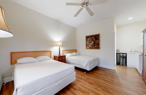 Naples Hotel | Port of the Islands A101