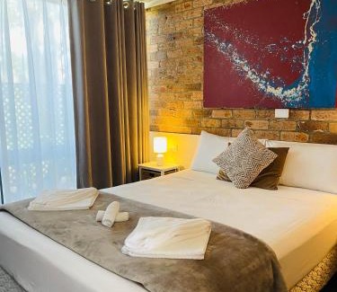 Nelson Bay Hotel | Port Stephens Motel