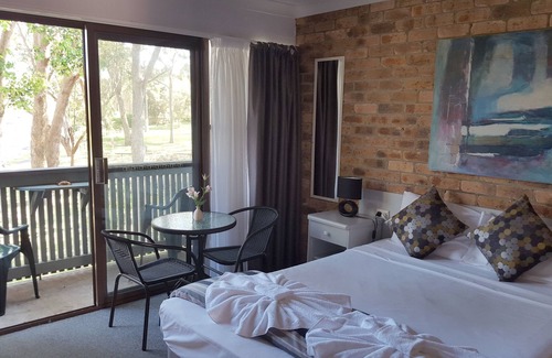 Nelson Bay Hotel | Port Stephens Motel