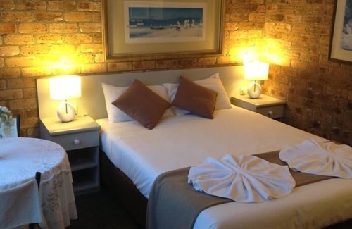 Nelson Bay Hotel | Port Stephens Motel