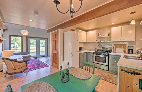 Adelma Beach Cottage | Port Townsend Cottage Near Wineries & Golf