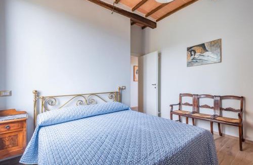 Siena Apartment | Porta Romana Elegant Apartments with Private Parking!