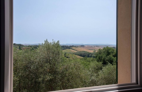 Siena Villa | Porta Romana Elegant House with Private Parking!