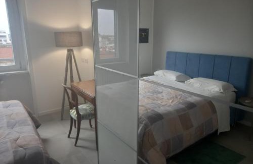 Porta Romana Apartment | Porta romana suite- New cozy Private apartament with 2 bedrooms & 2 bathrooms fully equipped kitchen - Nuovissima Suite completamente arredata 2 camere 2 bagni soggiorno cucina e balcone Metro lsubway Porta romana 3 stops to Duomo Cathedral