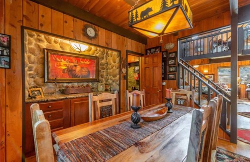 Chamberlands House | Porter by AvantStay Rustic Modern Oasis In The Of Chamberlands
